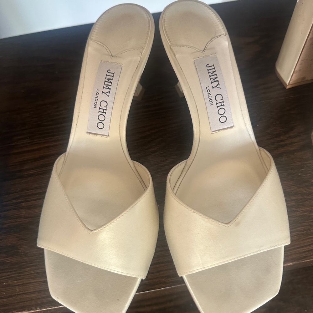 Jimmy Choo Cream Heels Elegant Design